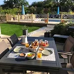 D'hotes L'altitude - Domaine La Rose Des Vents Bed & Breakfast 3*