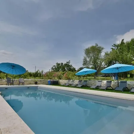 Frühstückspension D'hotes L'altitude - Domaine La Rose Des Vents Castelnau-sur-lʼAuvignon